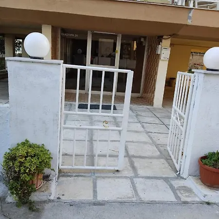 Sea Stars Apartment 1 Peraia  Exterior photo